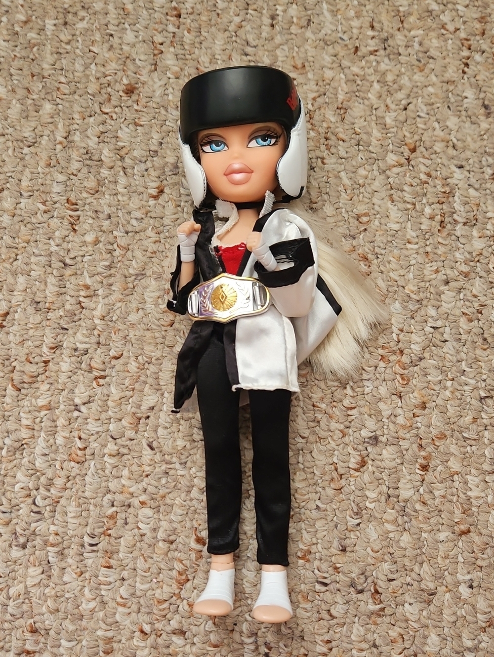 Bratz Play Sportz Kick Boxing Cloe Doll